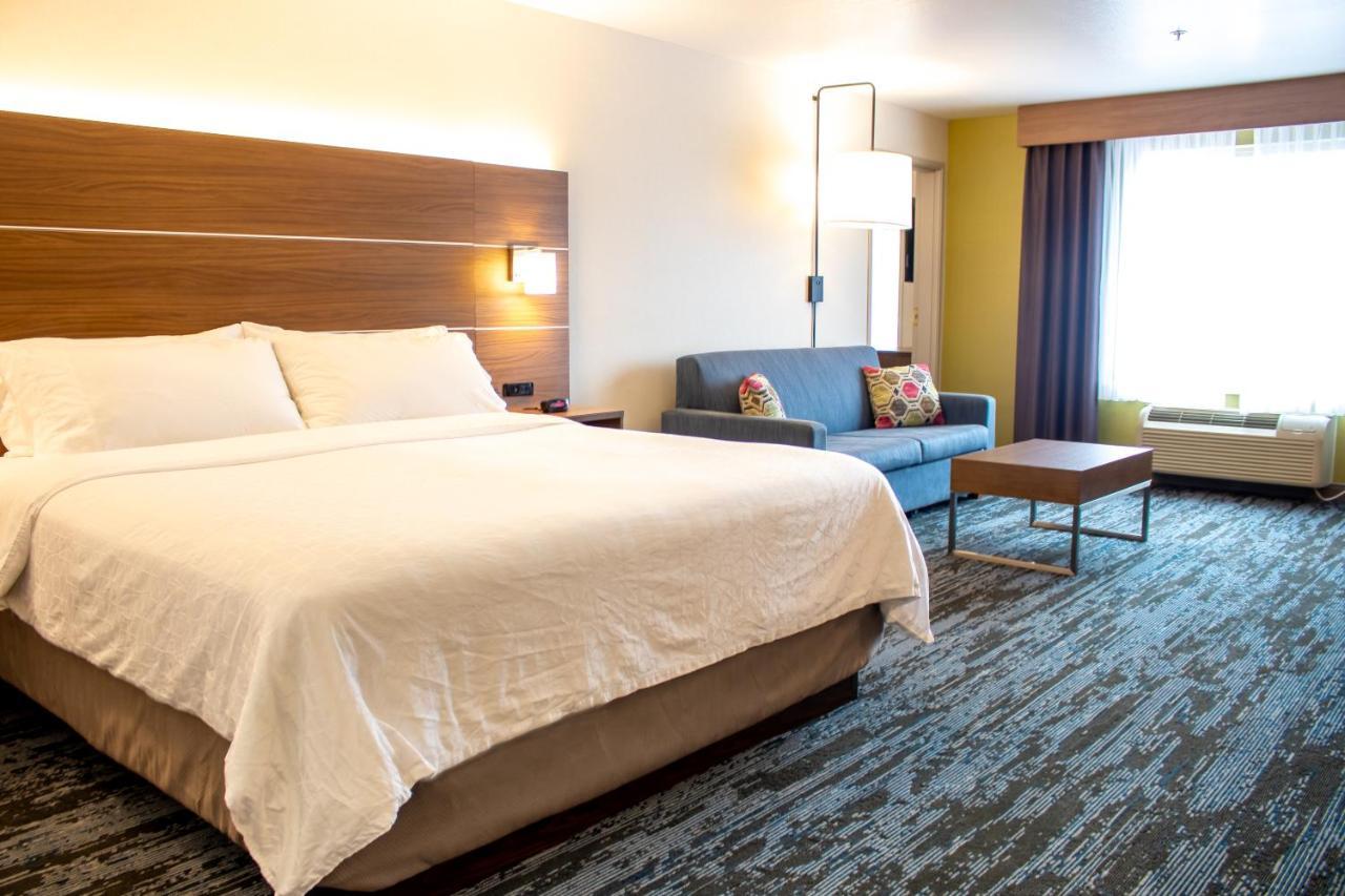 Holiday Inn Express & Suites Wausau By Ihg Weston Extérieur photo