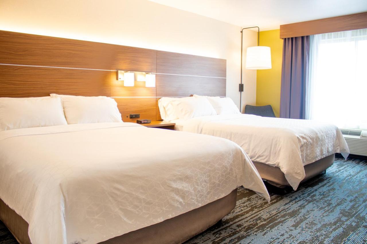 Holiday Inn Express & Suites Wausau By Ihg Weston Extérieur photo
