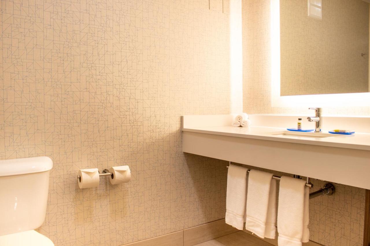 Holiday Inn Express & Suites Wausau By Ihg Weston Extérieur photo