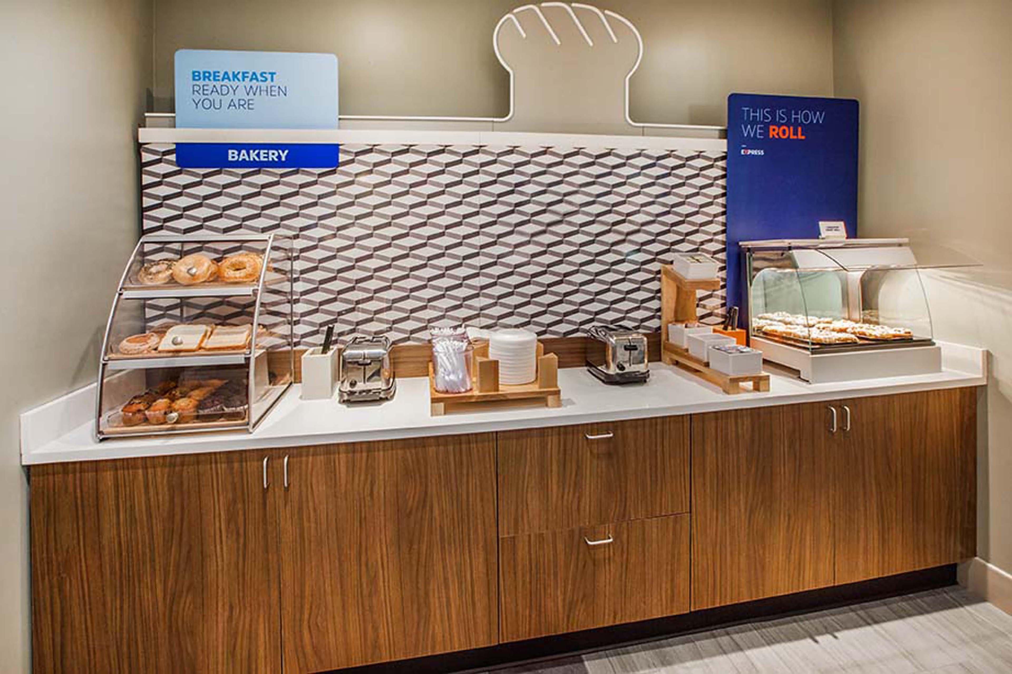 Holiday Inn Express & Suites Wausau By Ihg Weston Extérieur photo