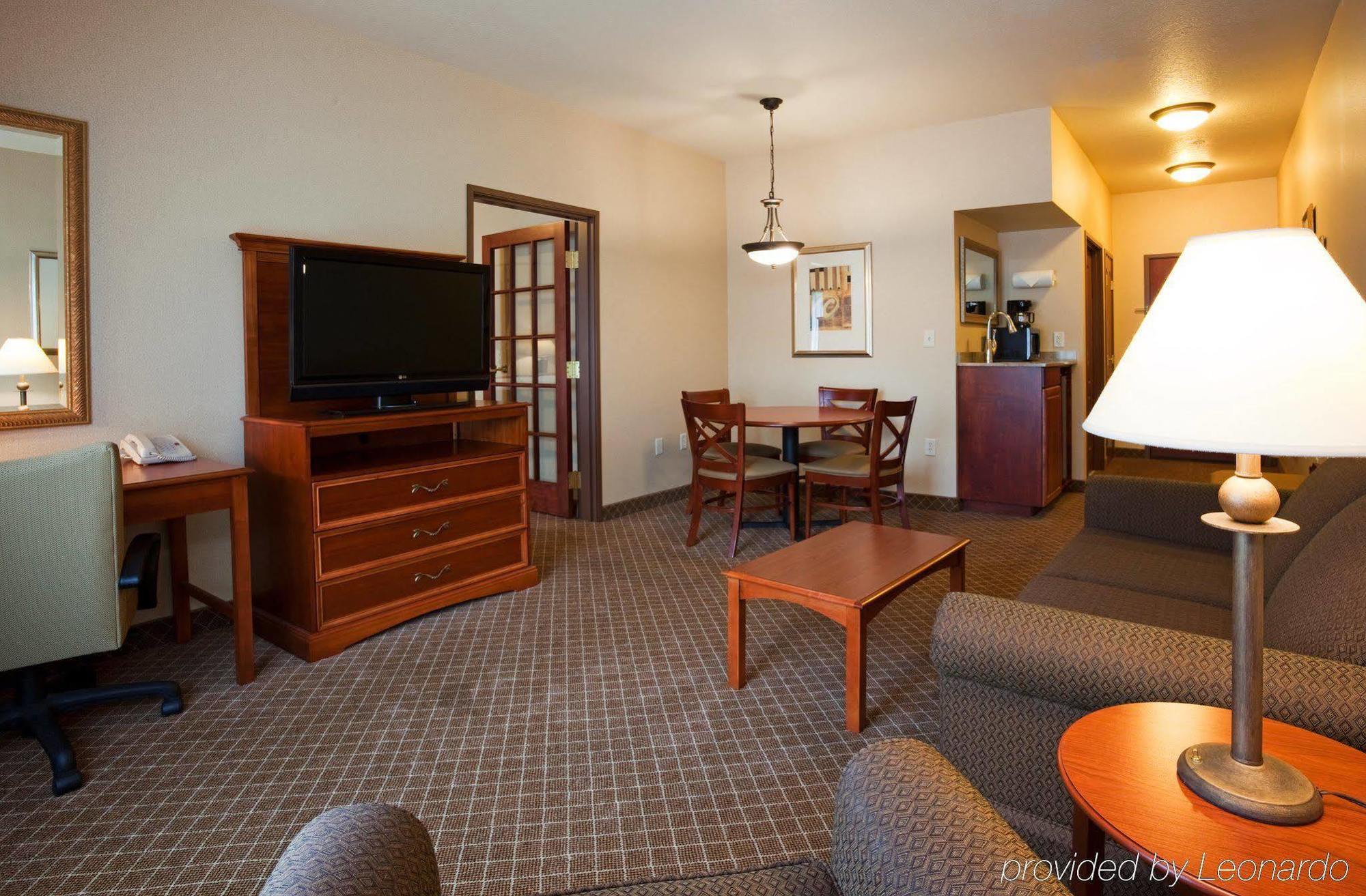 Holiday Inn Express & Suites Wausau By Ihg Weston Chambre photo