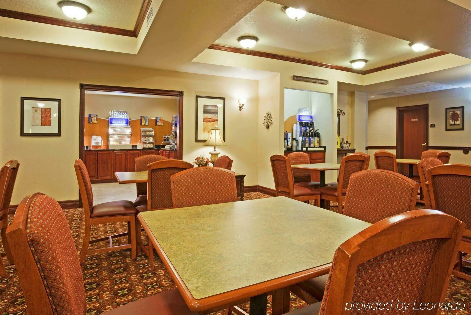 Holiday Inn Express & Suites Wausau By Ihg Weston Extérieur photo